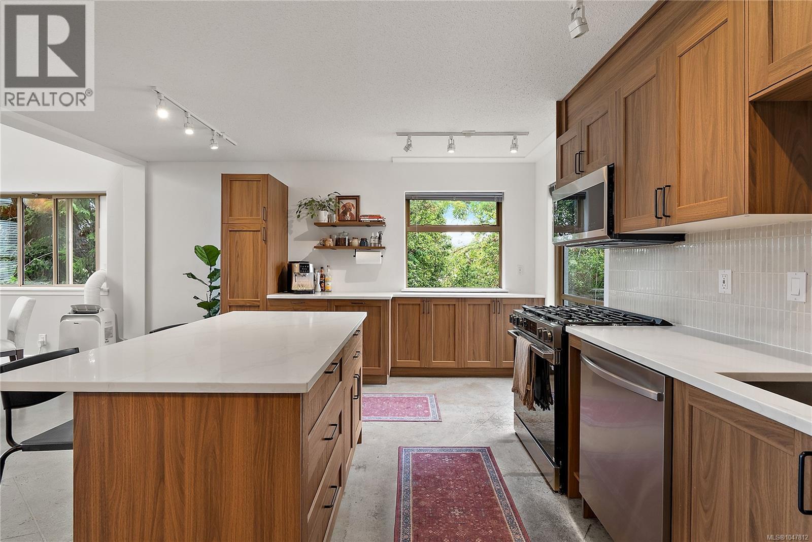 #7 407 William St - 20