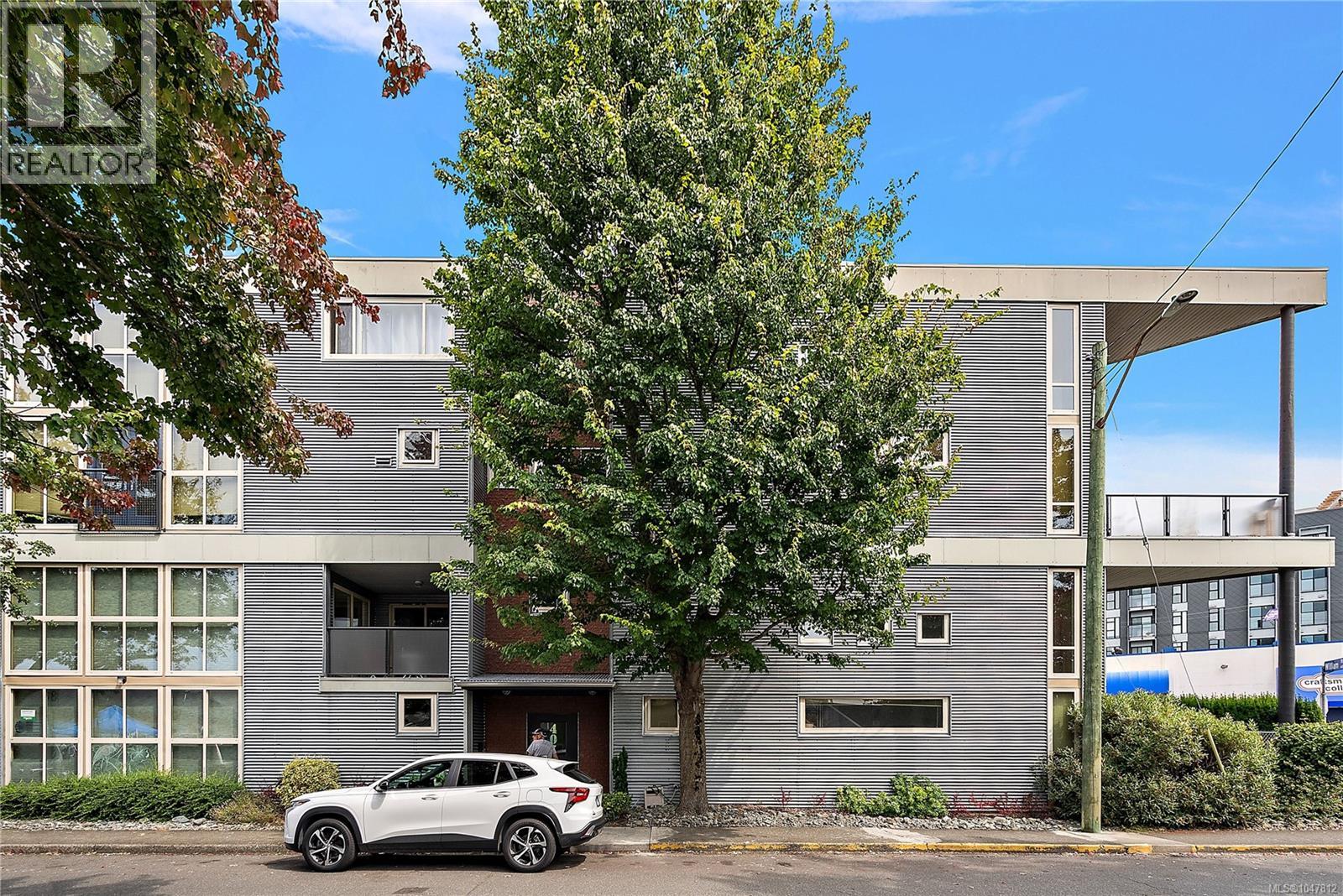 #7 407 William St - 3