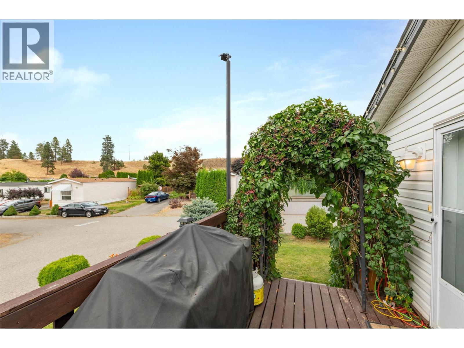 #33 610 Katherine Road - 28