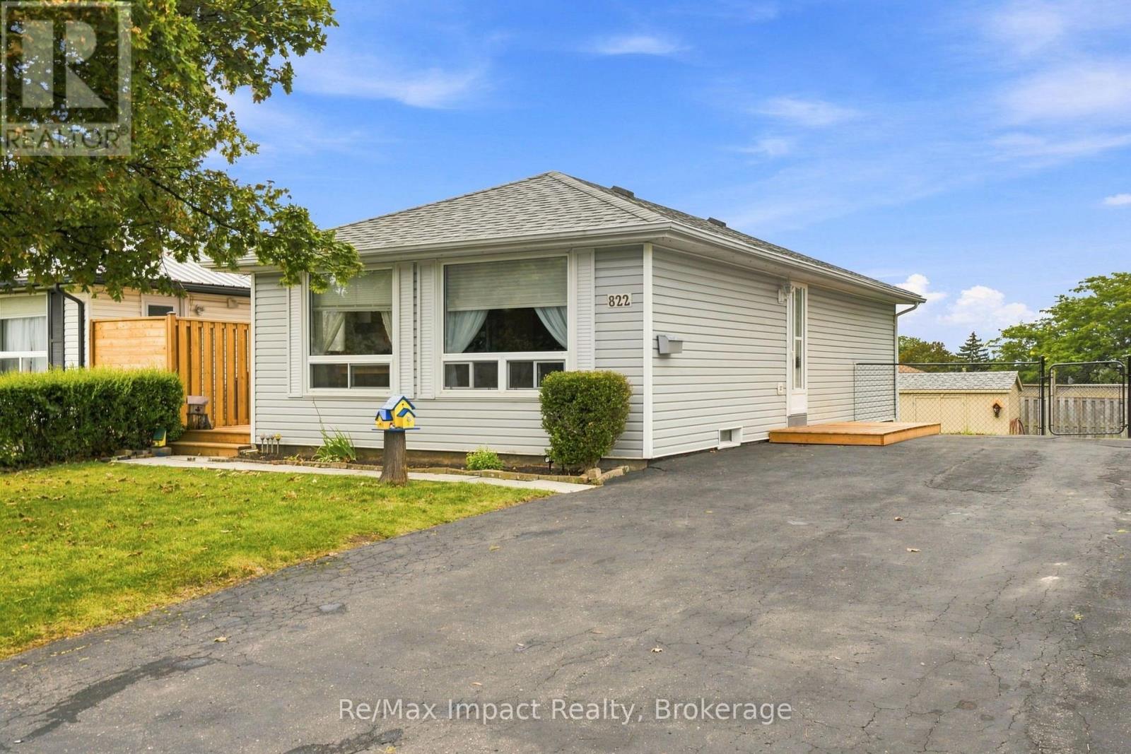 822 SOUTHDOWN STREET - 1
