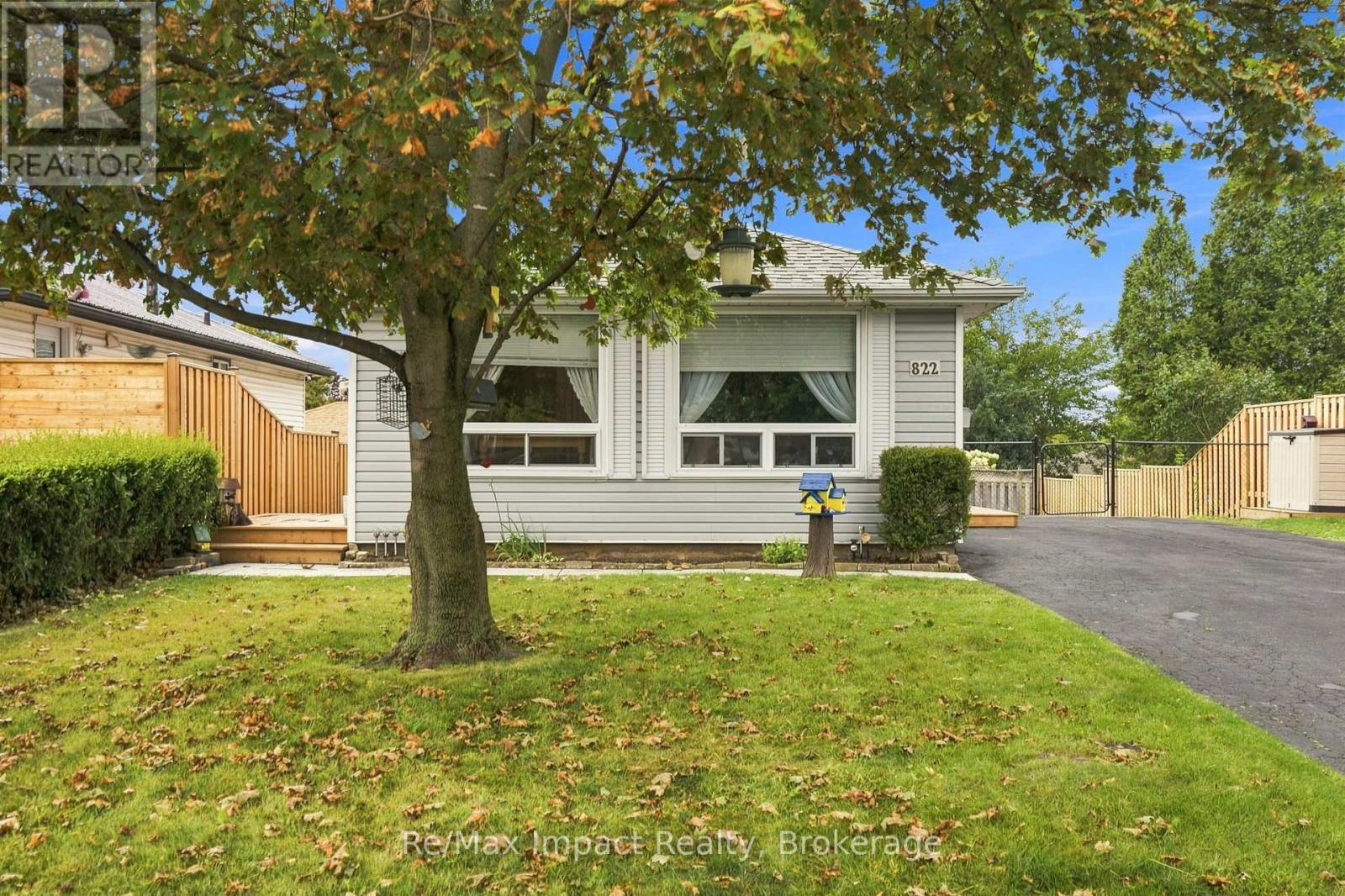 822 SOUTHDOWN STREET - 2