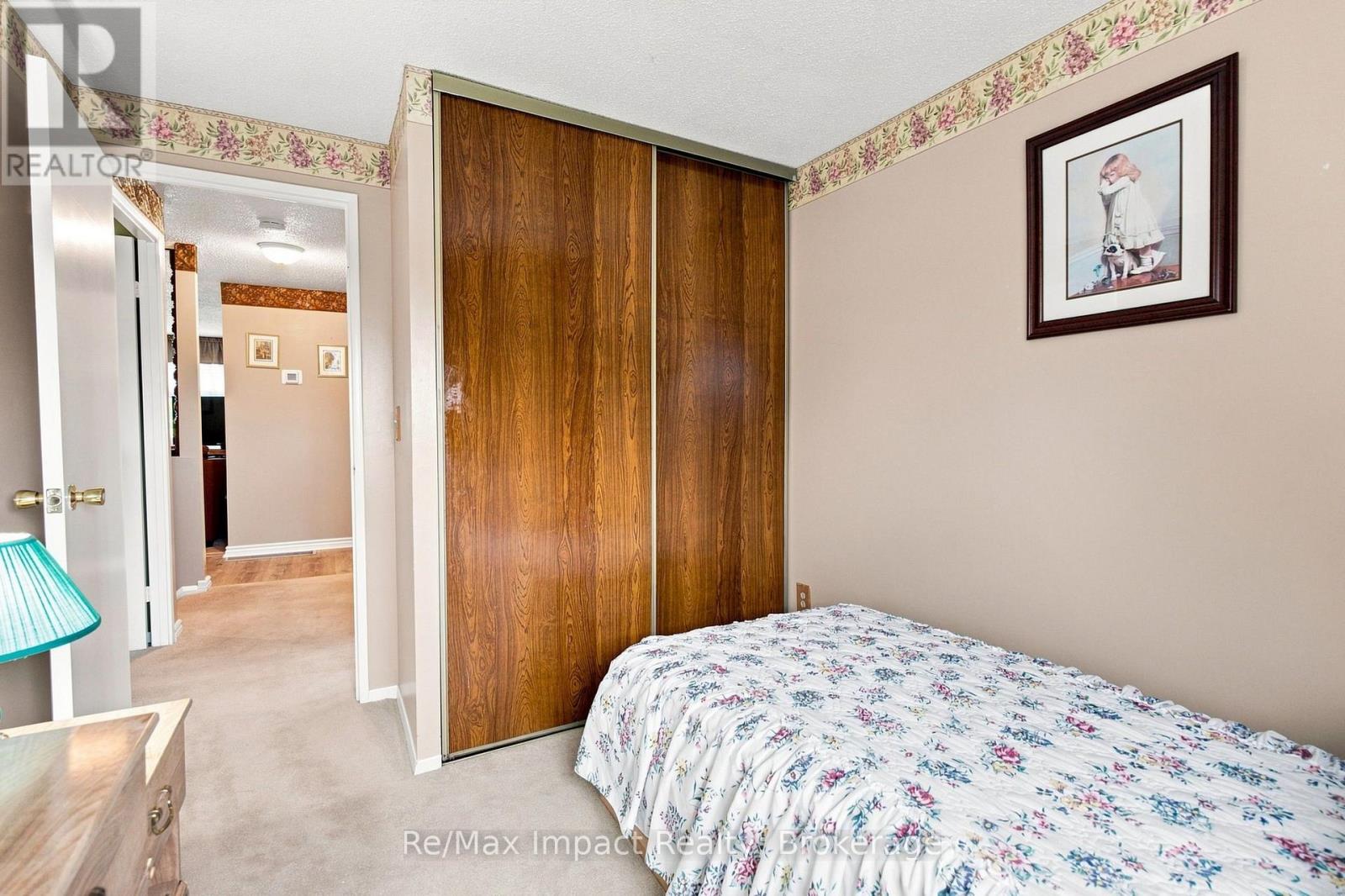 822 SOUTHDOWN STREET - Image 20