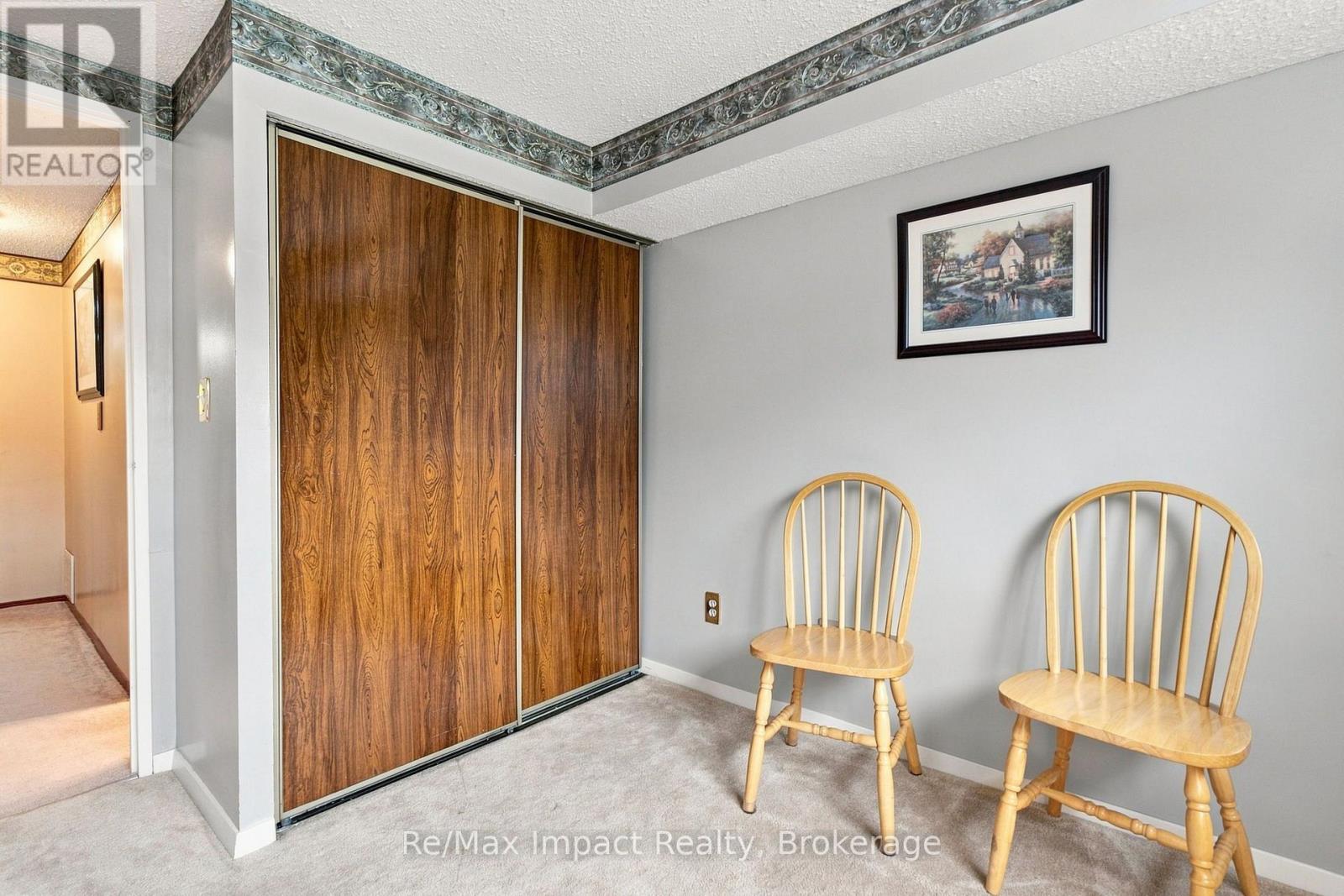 822 SOUTHDOWN STREET - Image 27