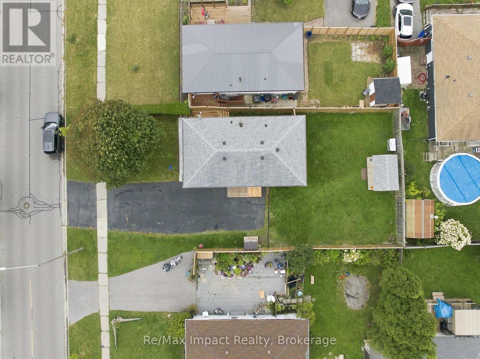 822 SOUTHDOWN STREET - Image 38