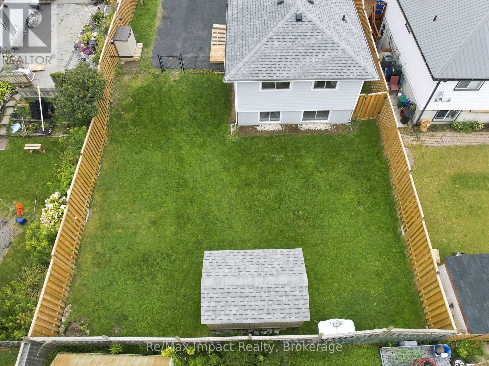 822 SOUTHDOWN STREET - Image 40