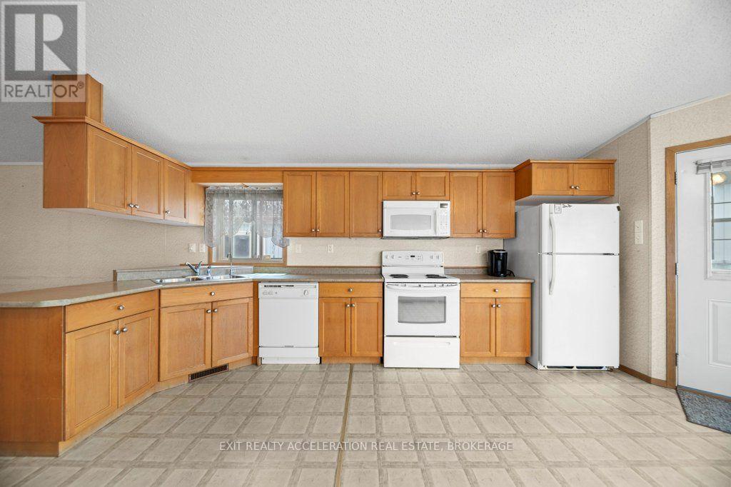 4 BIRCH STREET - 10