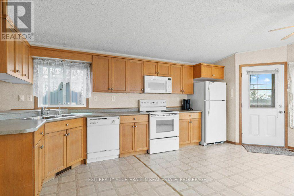 4 BIRCH STREET - 9