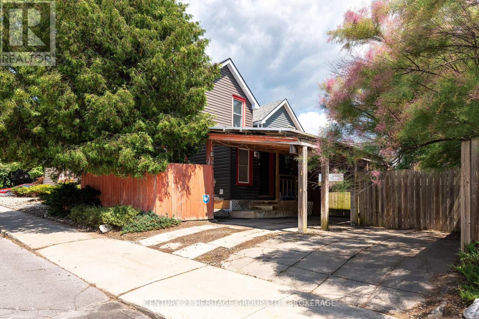 18 PINE STREET - 30