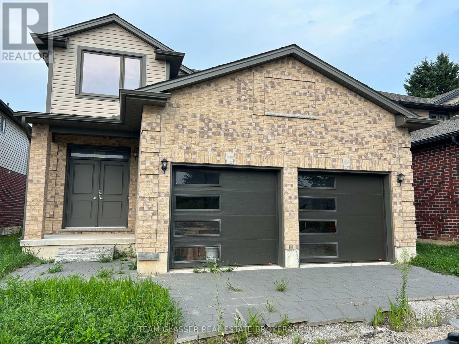 5 bedroom Single Family exterior, 1600 Chickadee Trail, London South (South U), Ontario