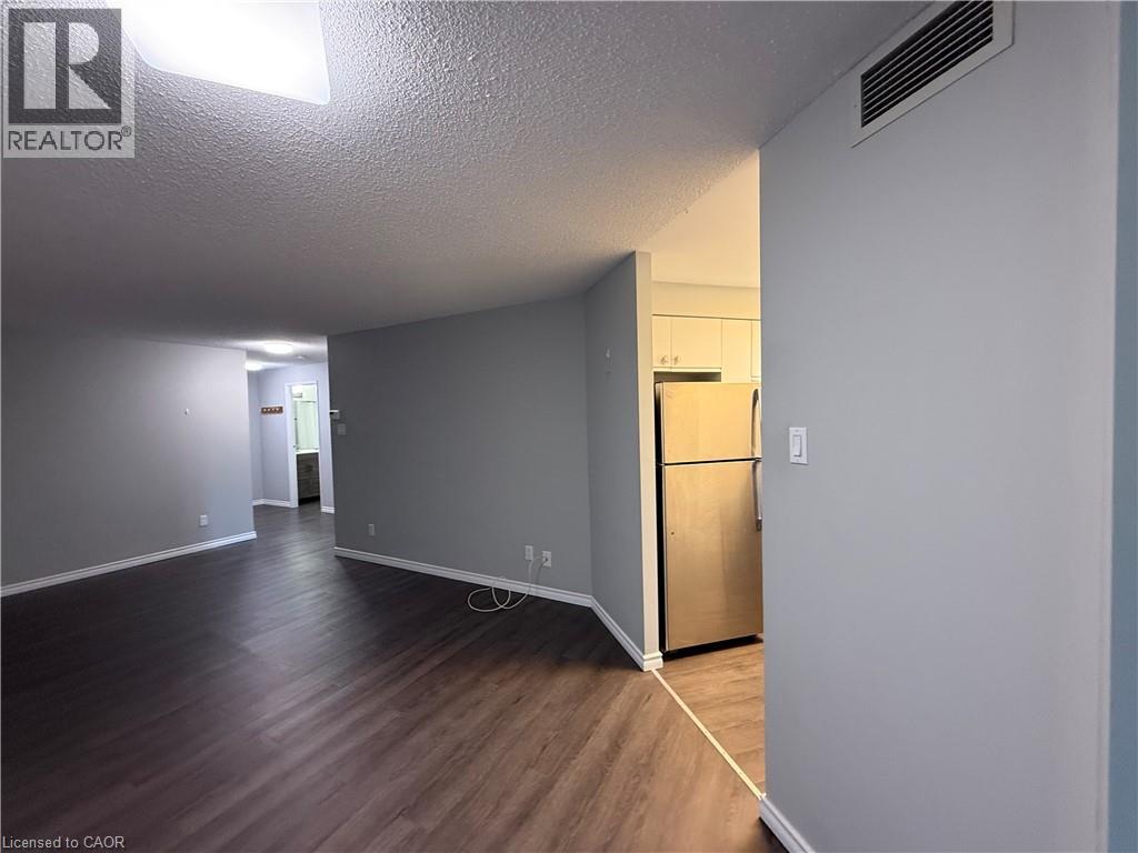 #404 20 ELLEN Street E - Image 6