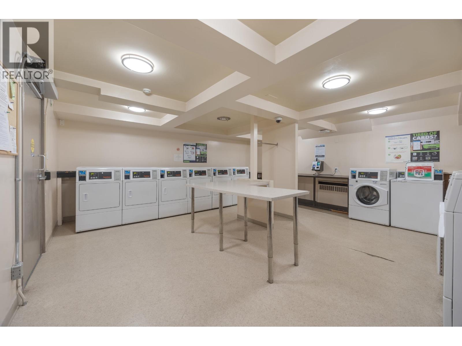1003 3737 BARTLETT COURT, Burnaby