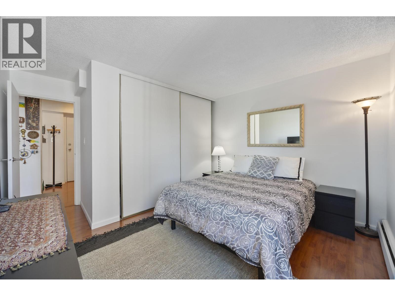 1003 3737 BARTLETT COURT, Burnaby