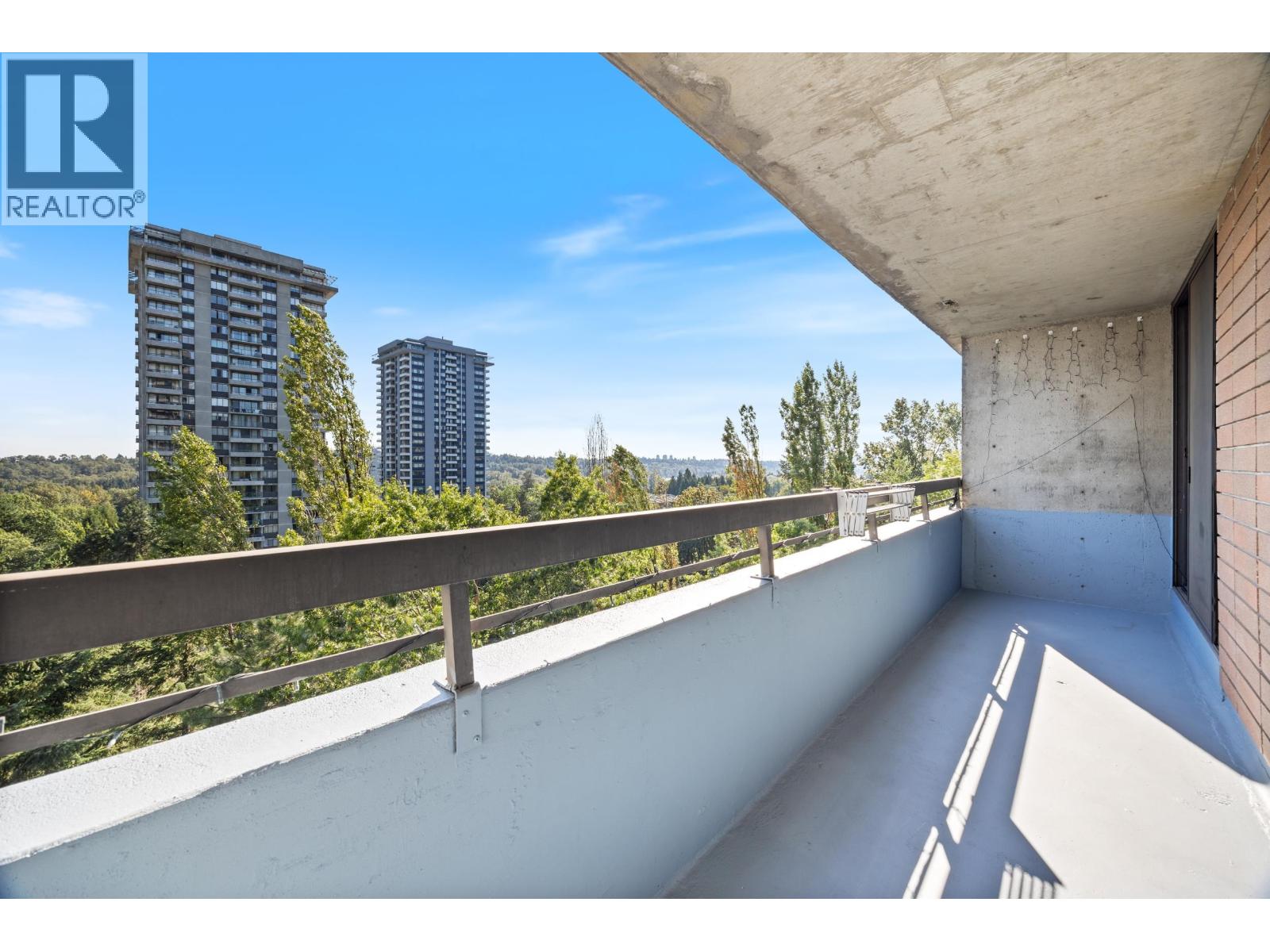 1003 3737 BARTLETT COURT, Burnaby
