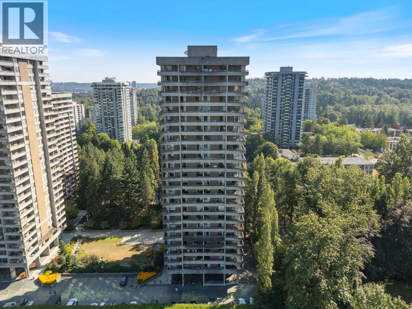 1003 3737 BARTLETT COURT, Burnaby