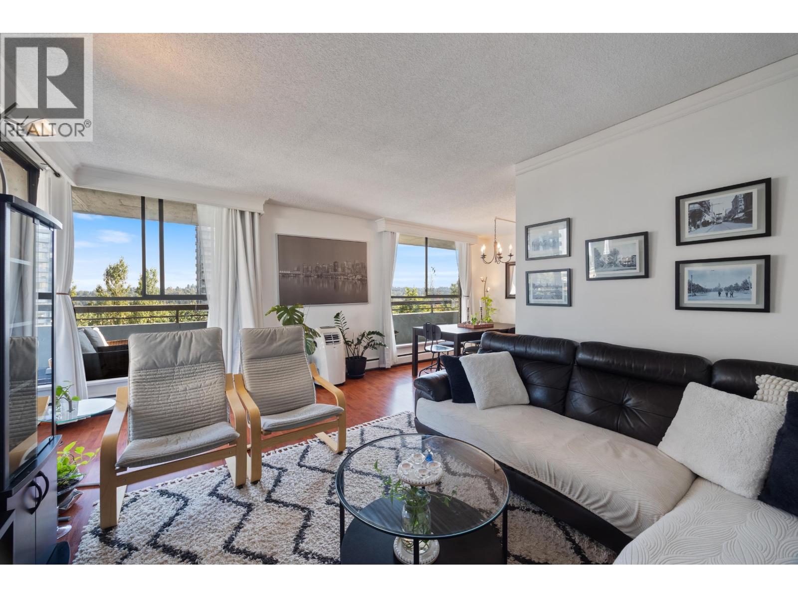 1003 3737 BARTLETT COURT, Burnaby