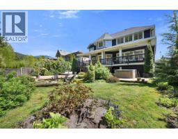 1012 Jay Crescent, Squamish, BC V8B0P2 Photo 11
