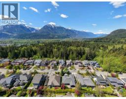 1012 Jay Crescent, Squamish, BC V8B0P2 Photo 27