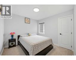 241 Homestead Crescent NE - photo 32
