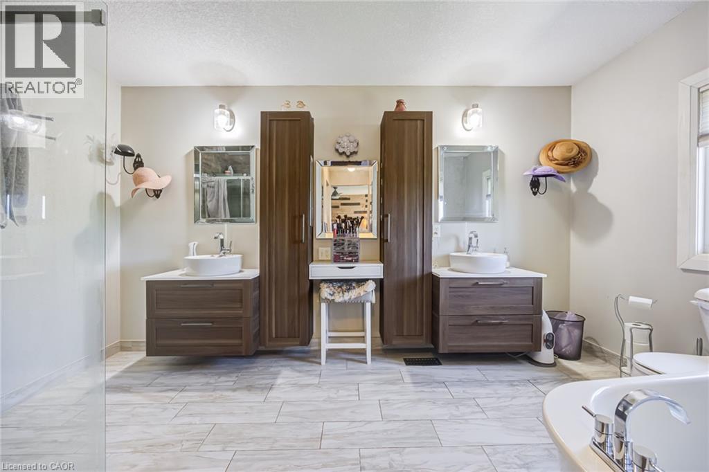 944 PARKVALE Court - Image 30