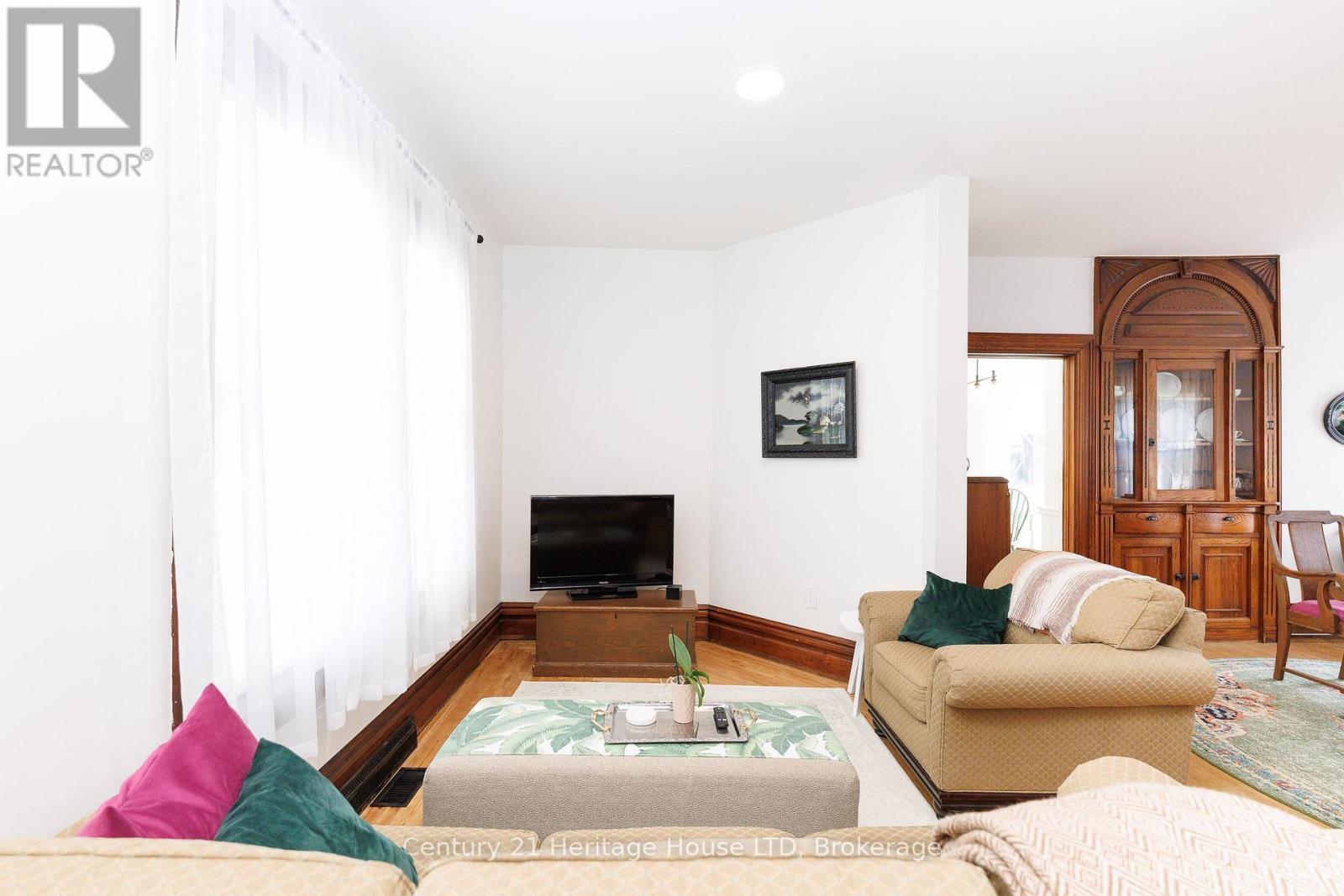 34 HENRY STREET - Image 11