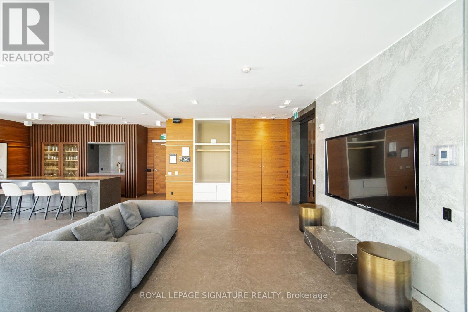 #5301 898 PORTAGE PARKWAY - 25