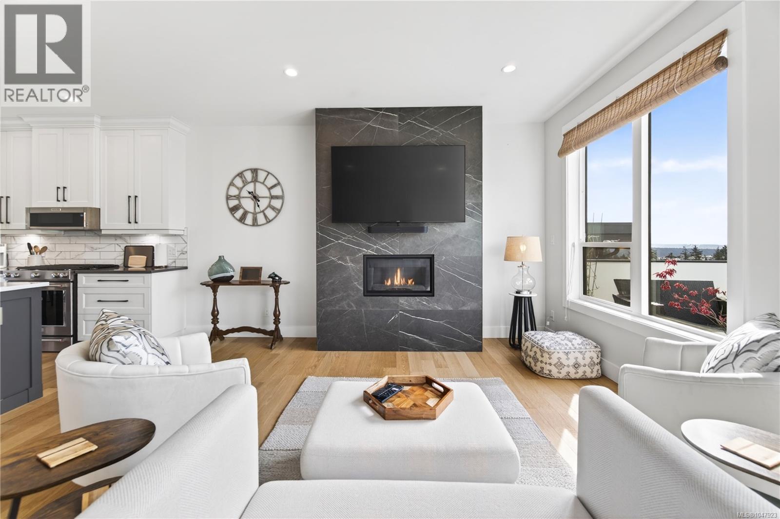 #103 1217 Manzanita Pl - 2