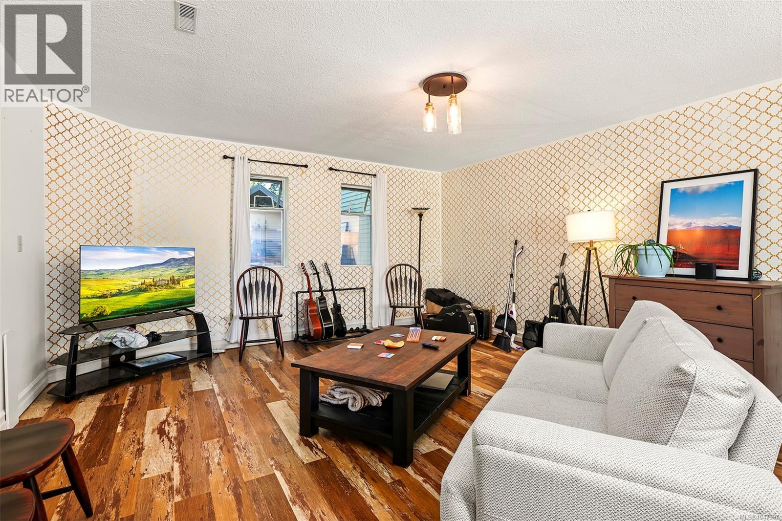 3391 Bevan Rd - 33