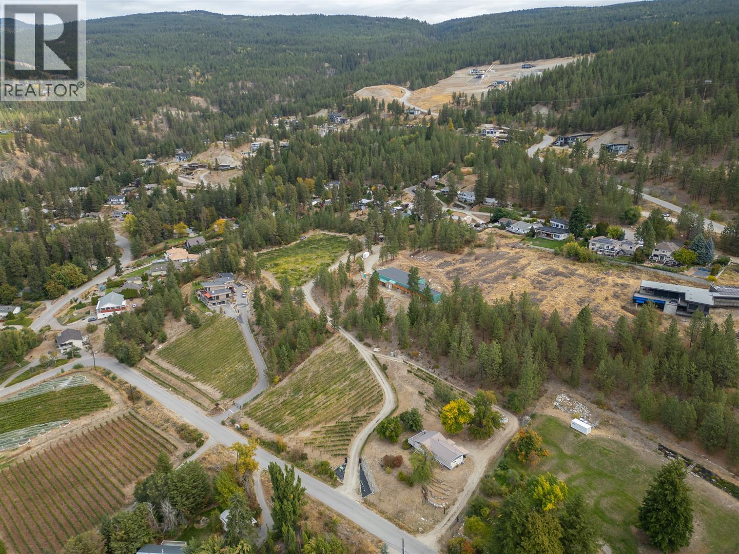 2864 Arawana Road - Image 4
