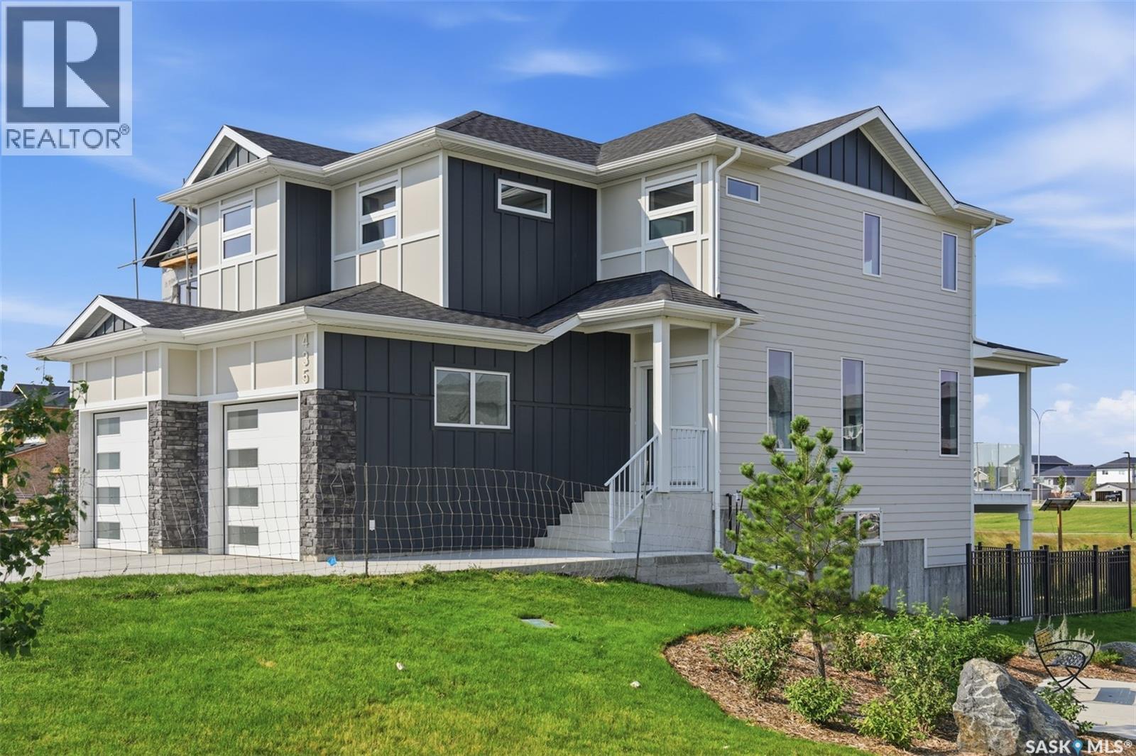 435 Sharma CRESCENT - 3