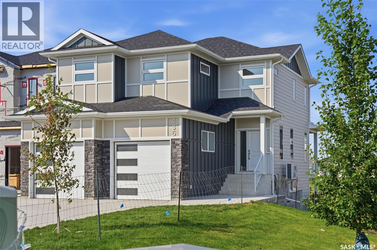 435 Sharma CRESCENT - 2