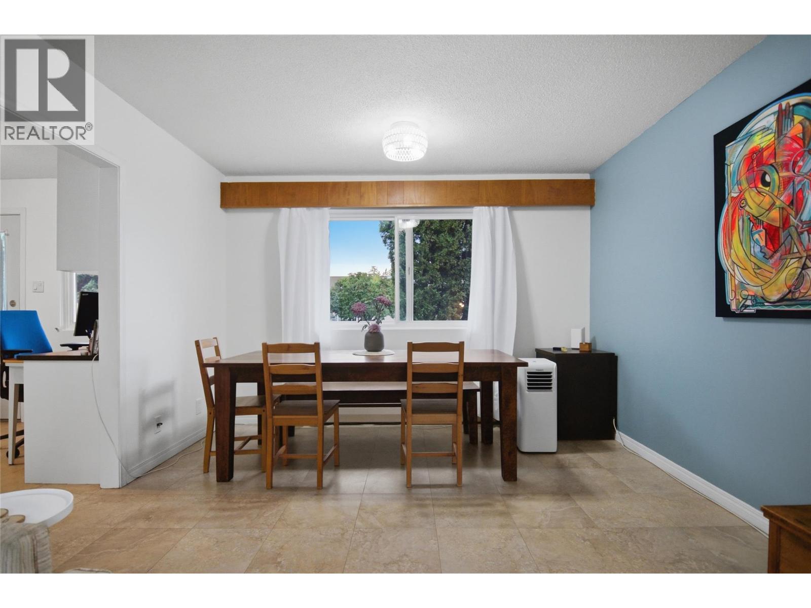 #1 2505 SUNSET Drive - Image 9