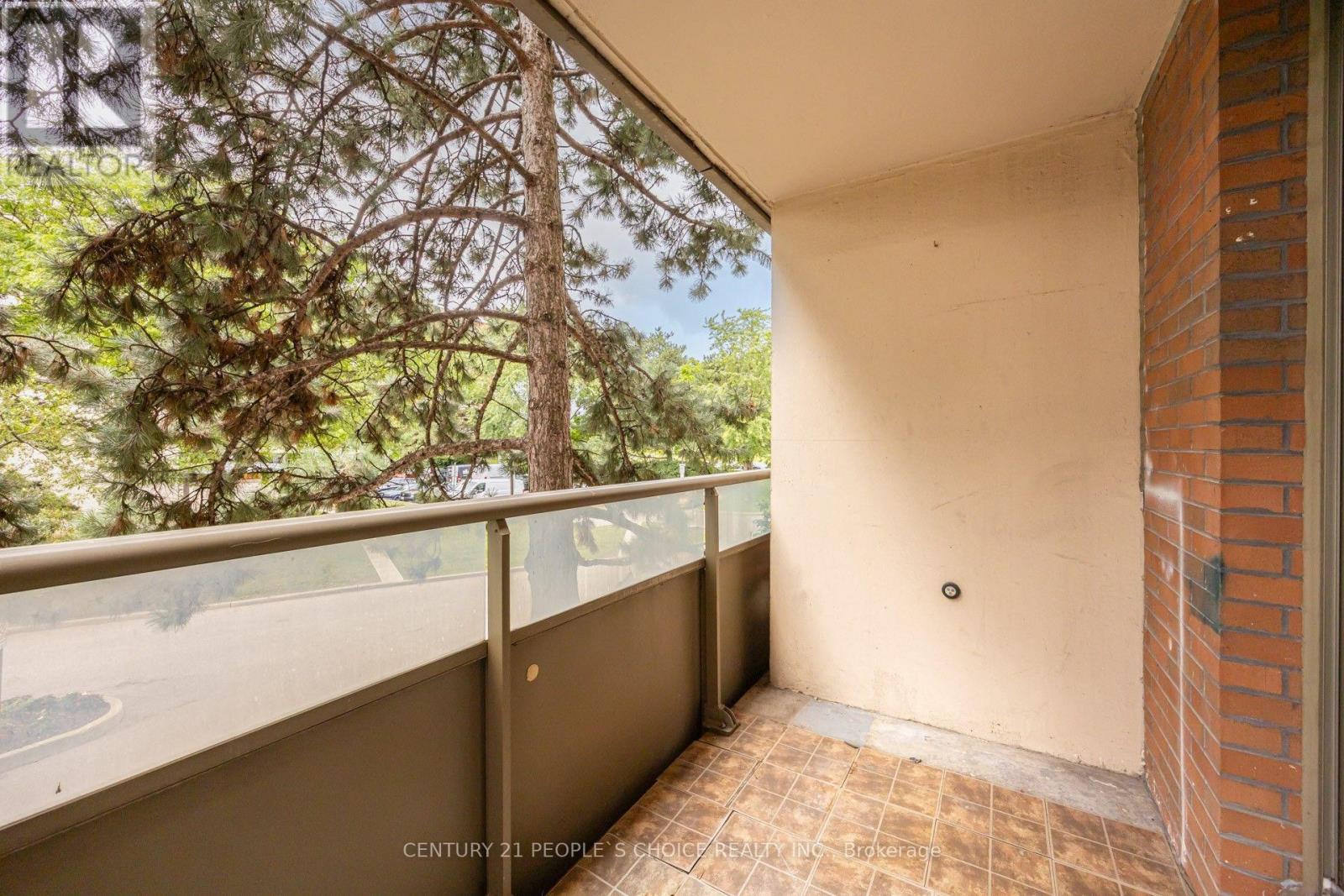 #207 1 FOUR WINDS DRIVE - 33