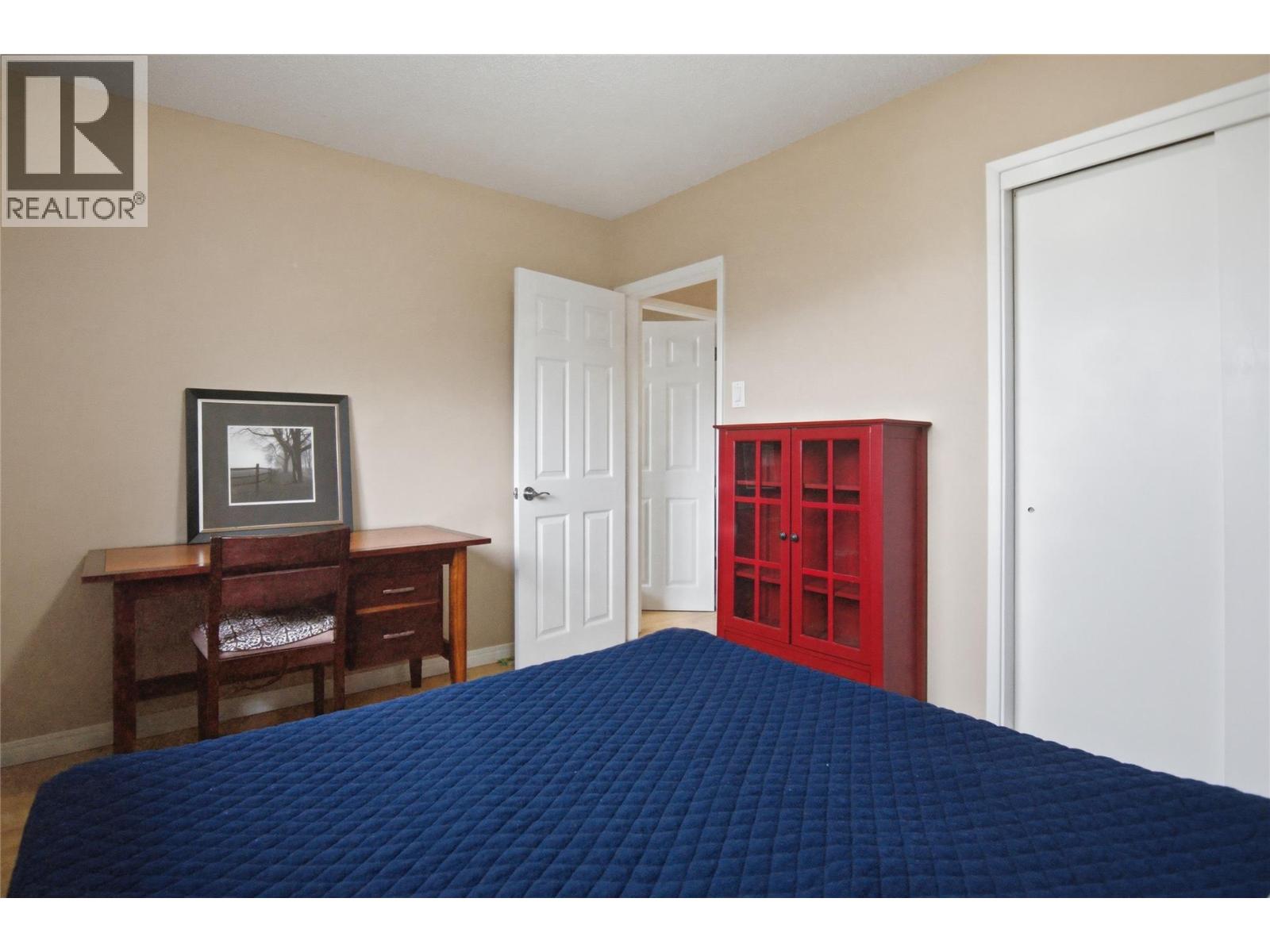 #1 2505 SUNSET Drive - Image 18