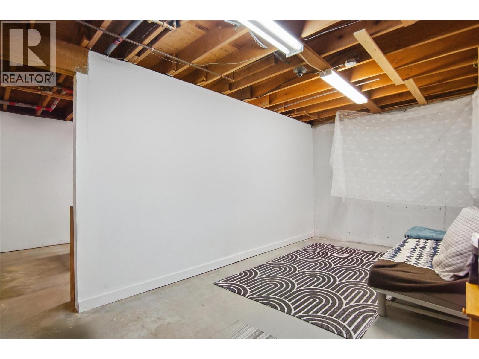 #1 2505 SUNSET Drive - Image 24