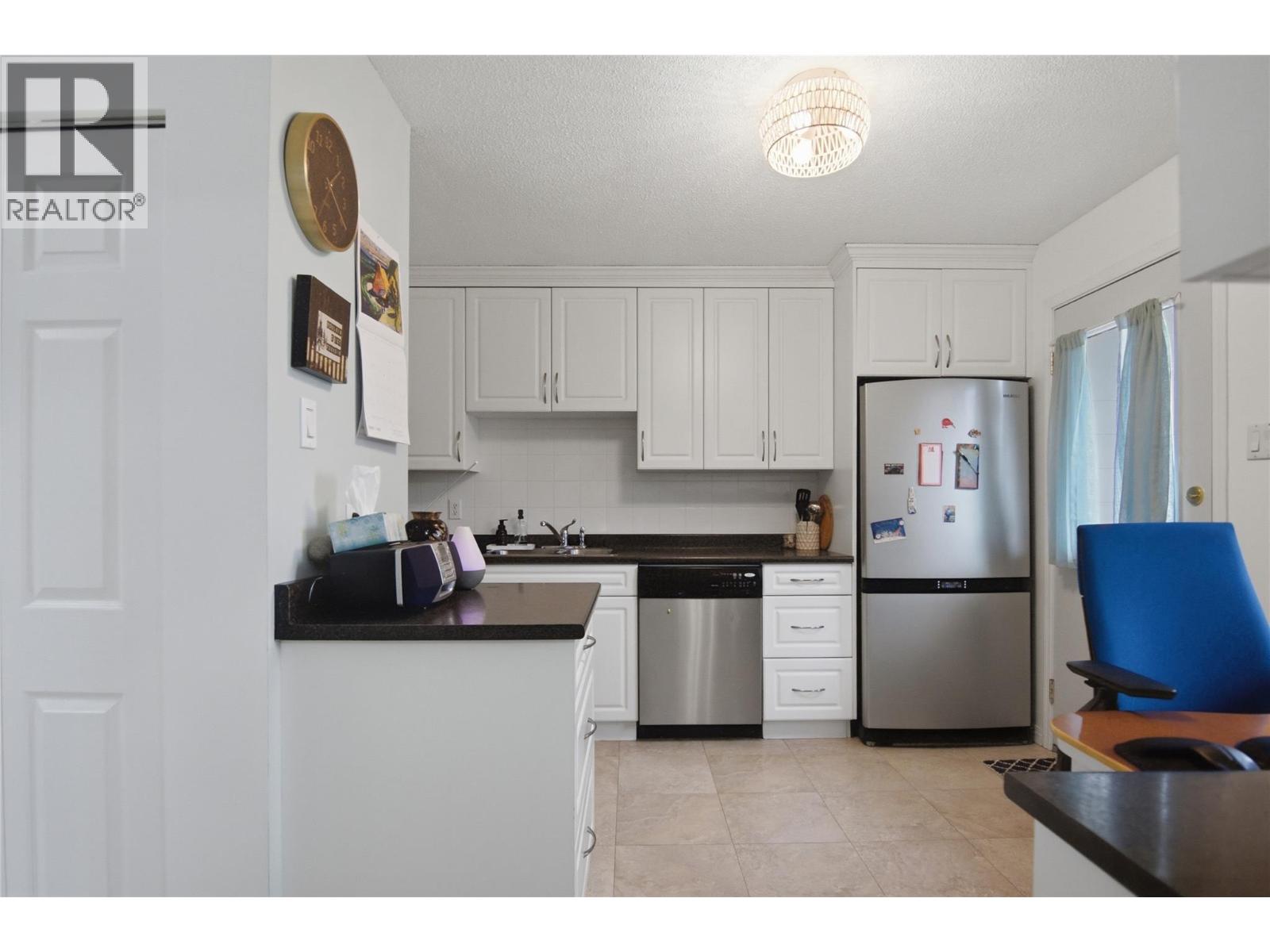 #1 2505 SUNSET Drive - 12