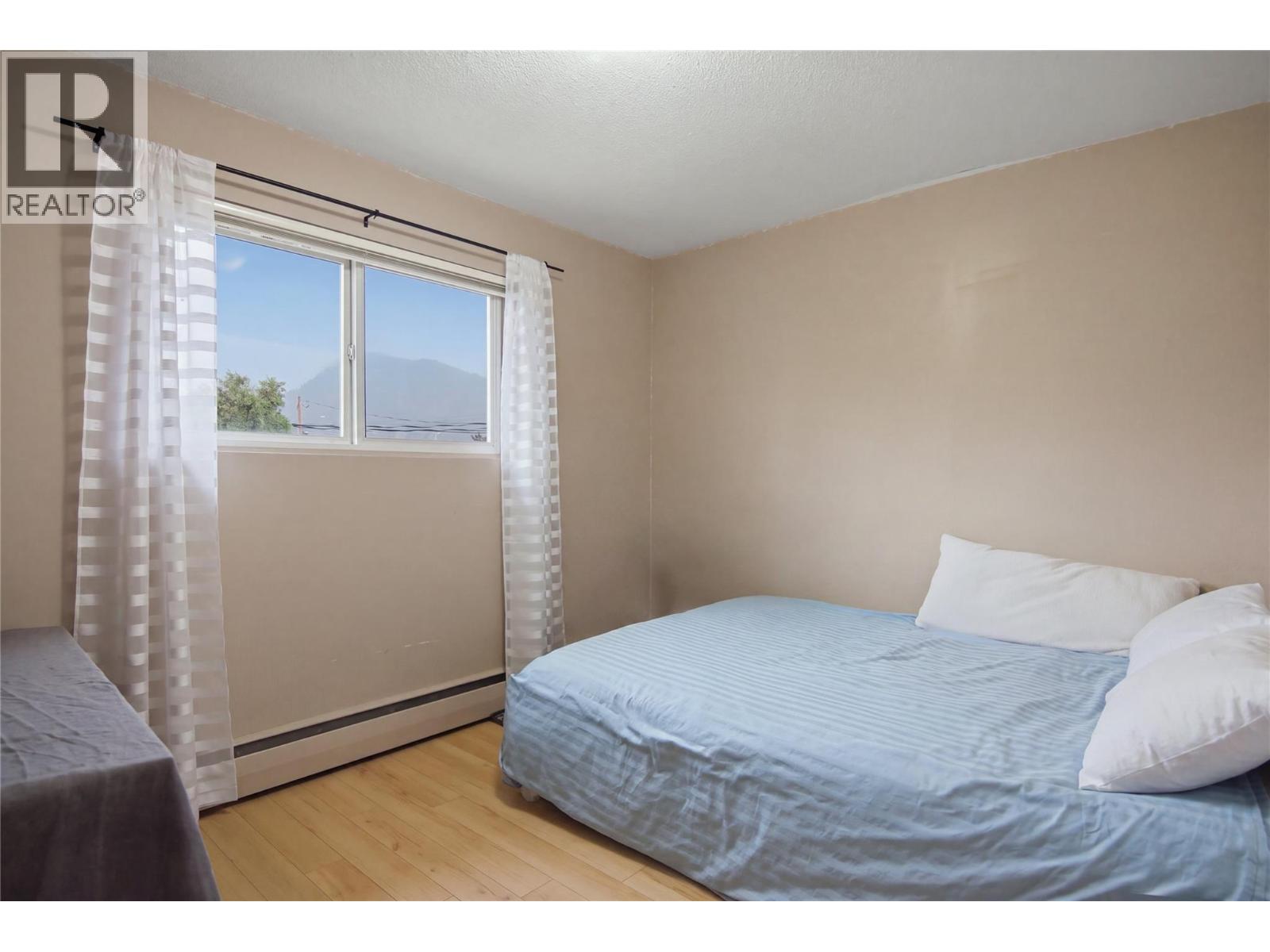 #1 2505 SUNSET Drive - 20