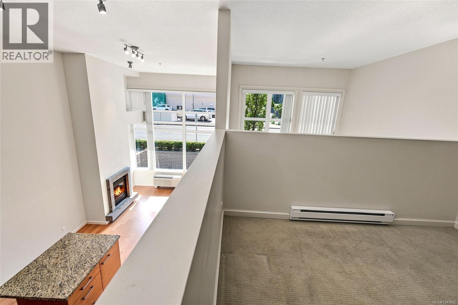 #107 38 Front St - 12