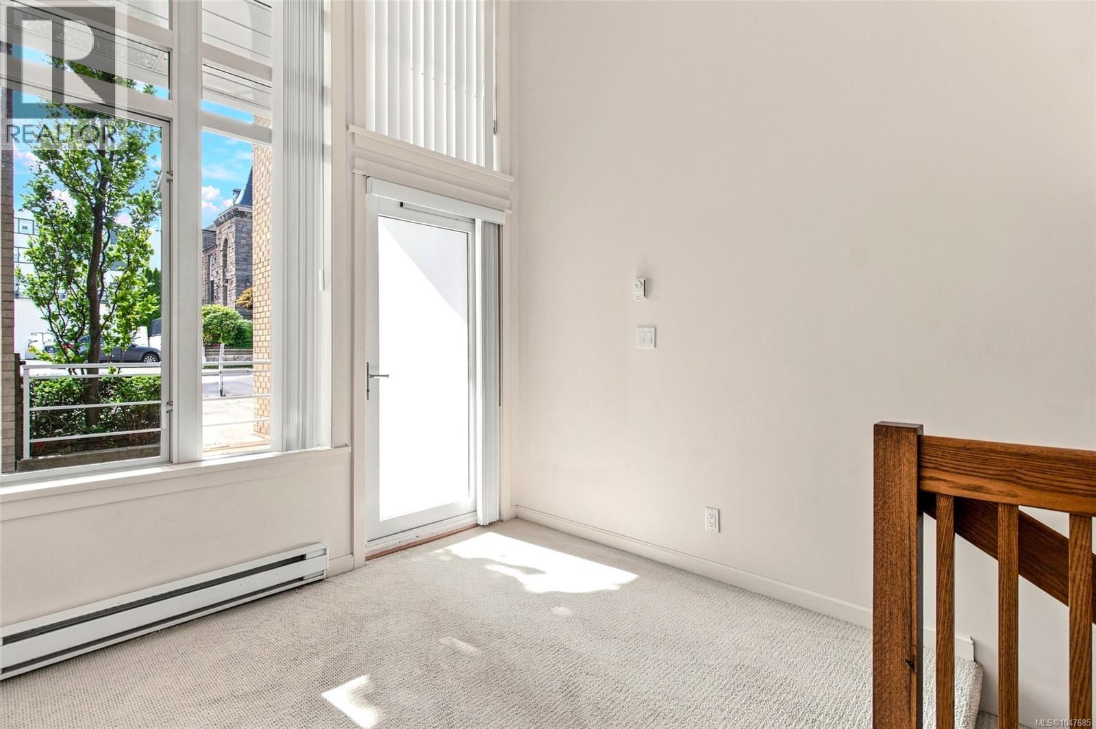 #107 38 Front St - 14