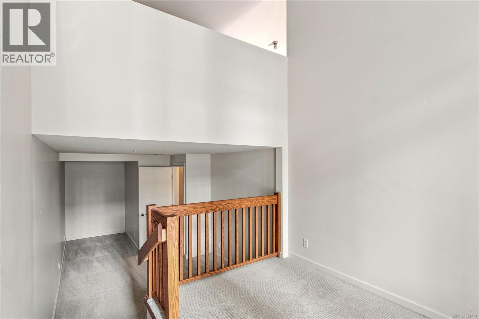 #107 38 Front St - 19