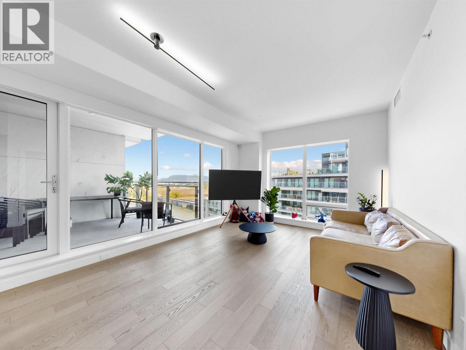 1007 6811 PEARSON WAY