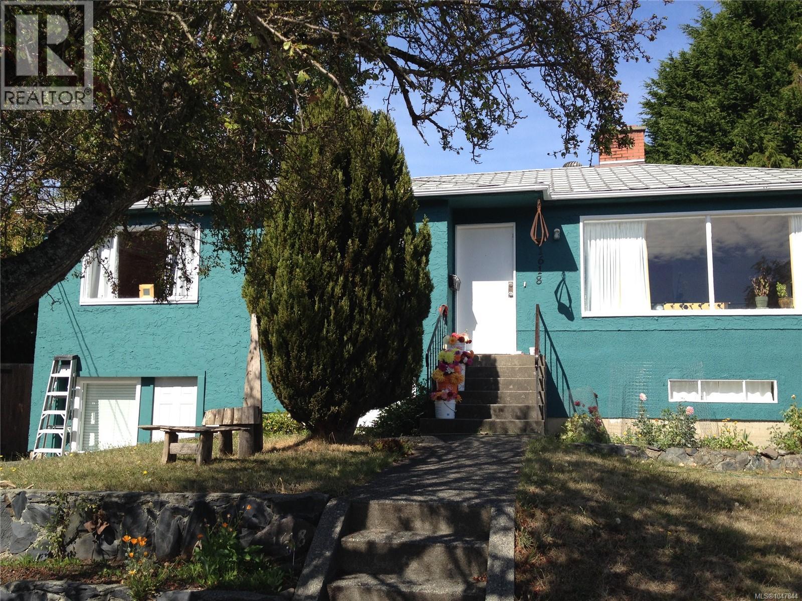  1618 Richardson Street, Victoria