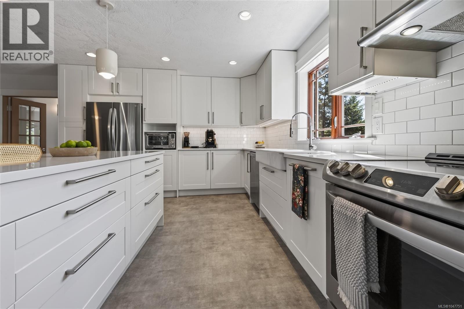 3144 Munn Rd - Image 20