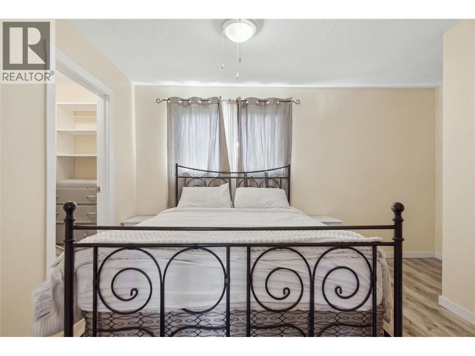 #56 1697 GREENFIELD Avenue - 8
