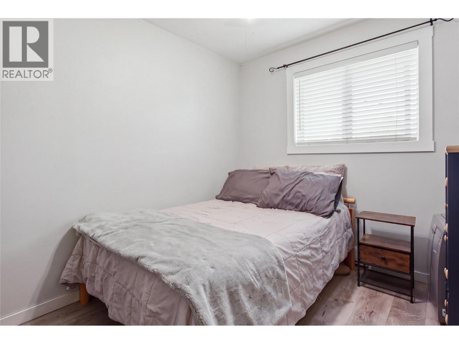 #56 1697 GREENFIELD Avenue - 7
