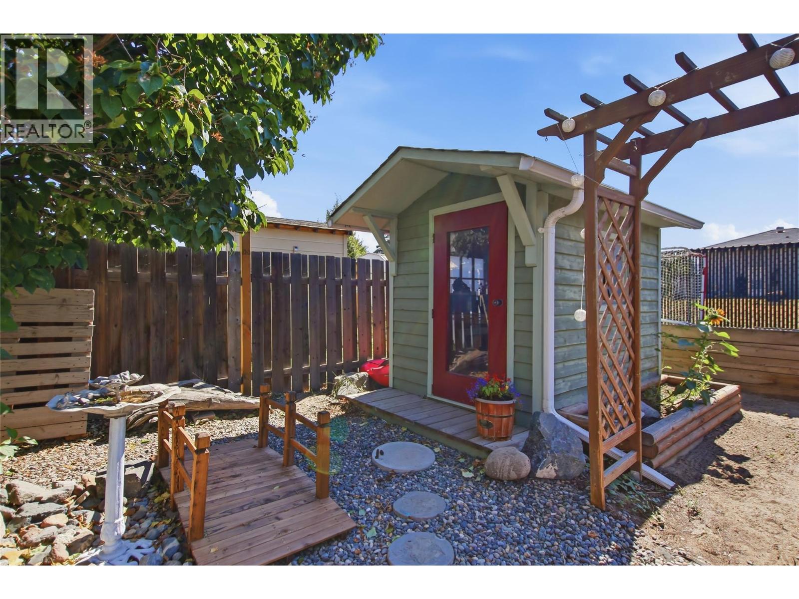 #56 1697 GREENFIELD Avenue - 13