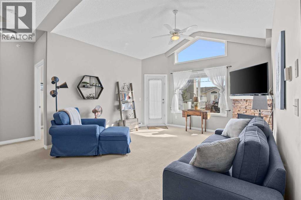 #427 345 Rocky Vista Park NW - 11