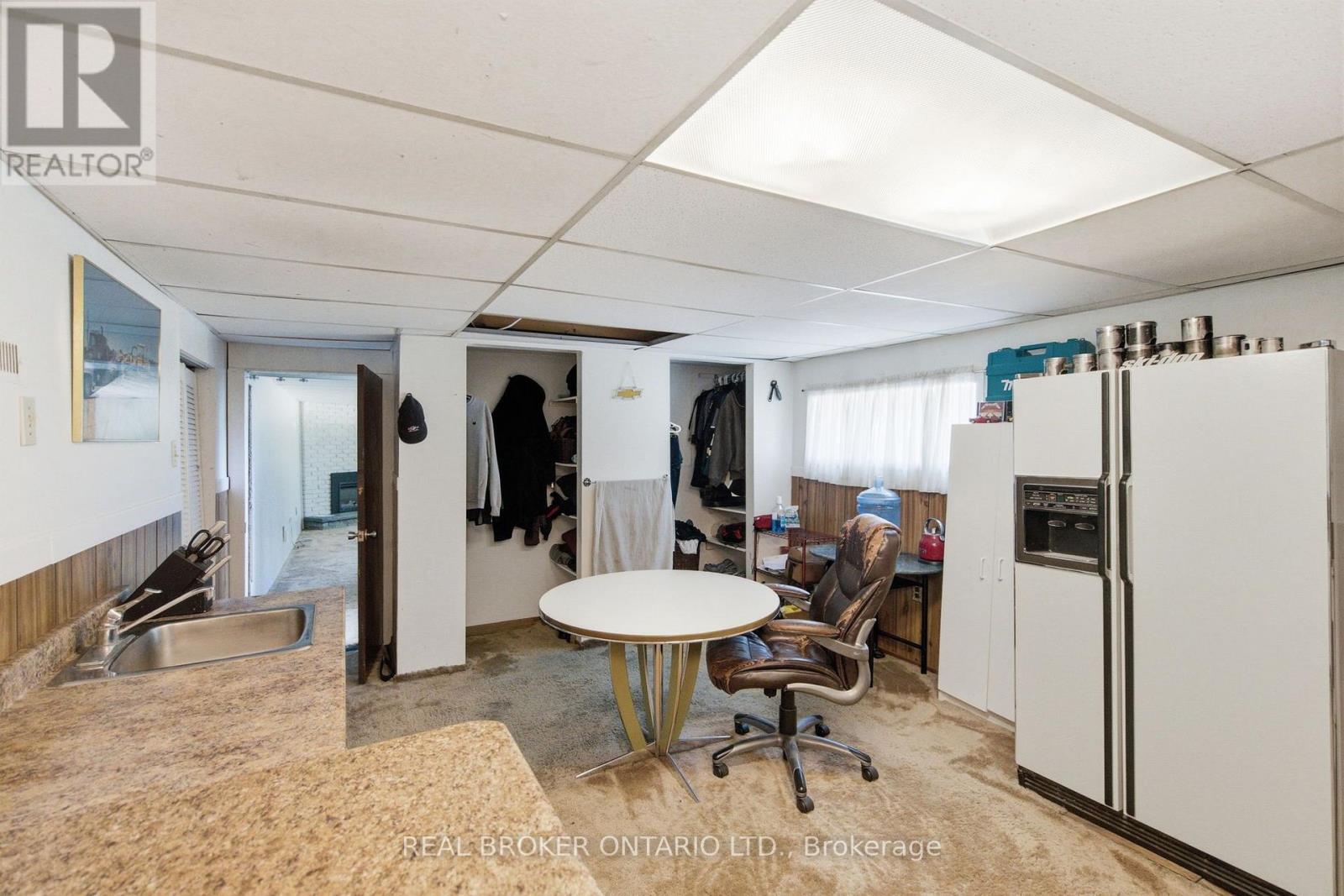 785 REID ROAD - Image 30