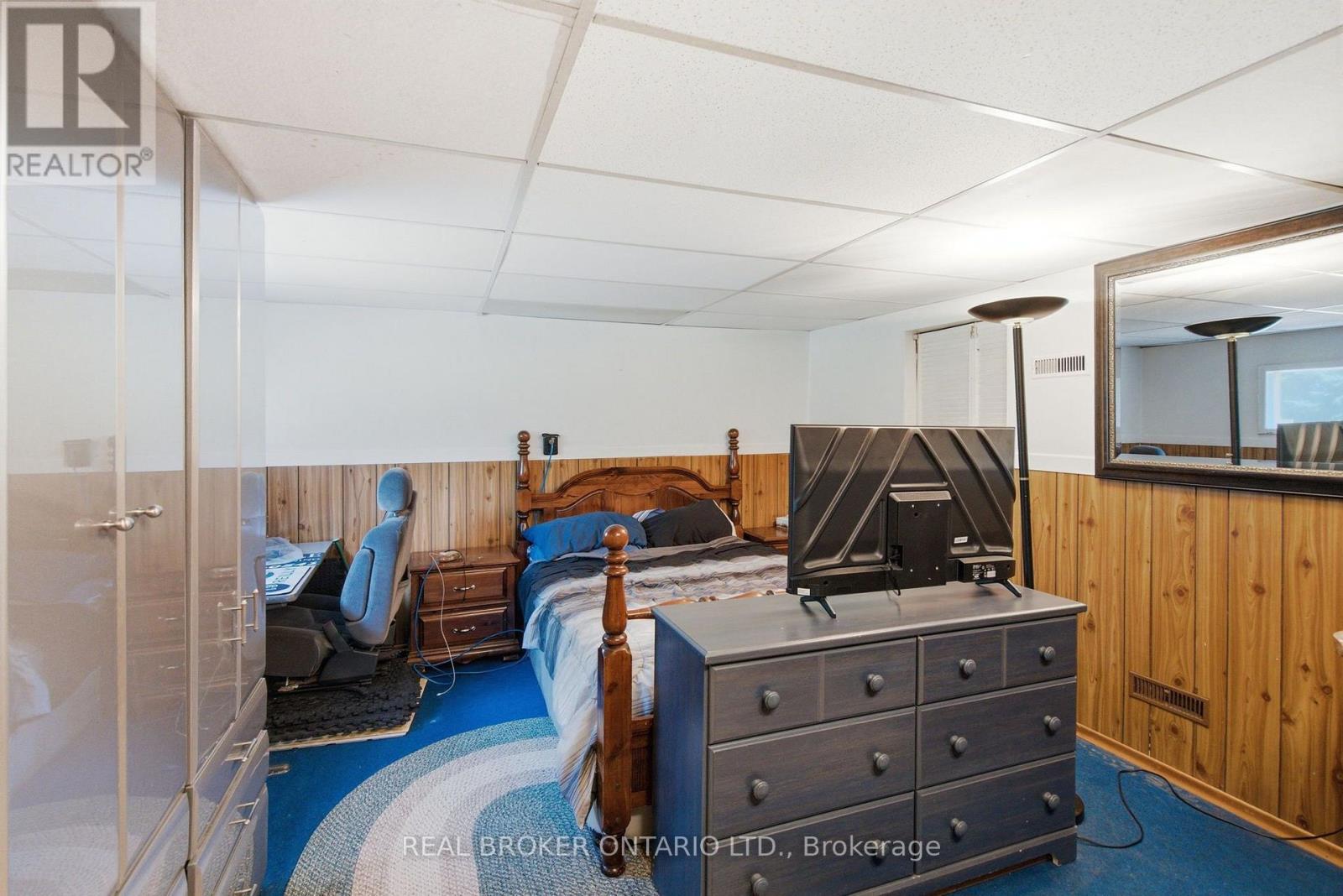 785 REID ROAD - Image 33