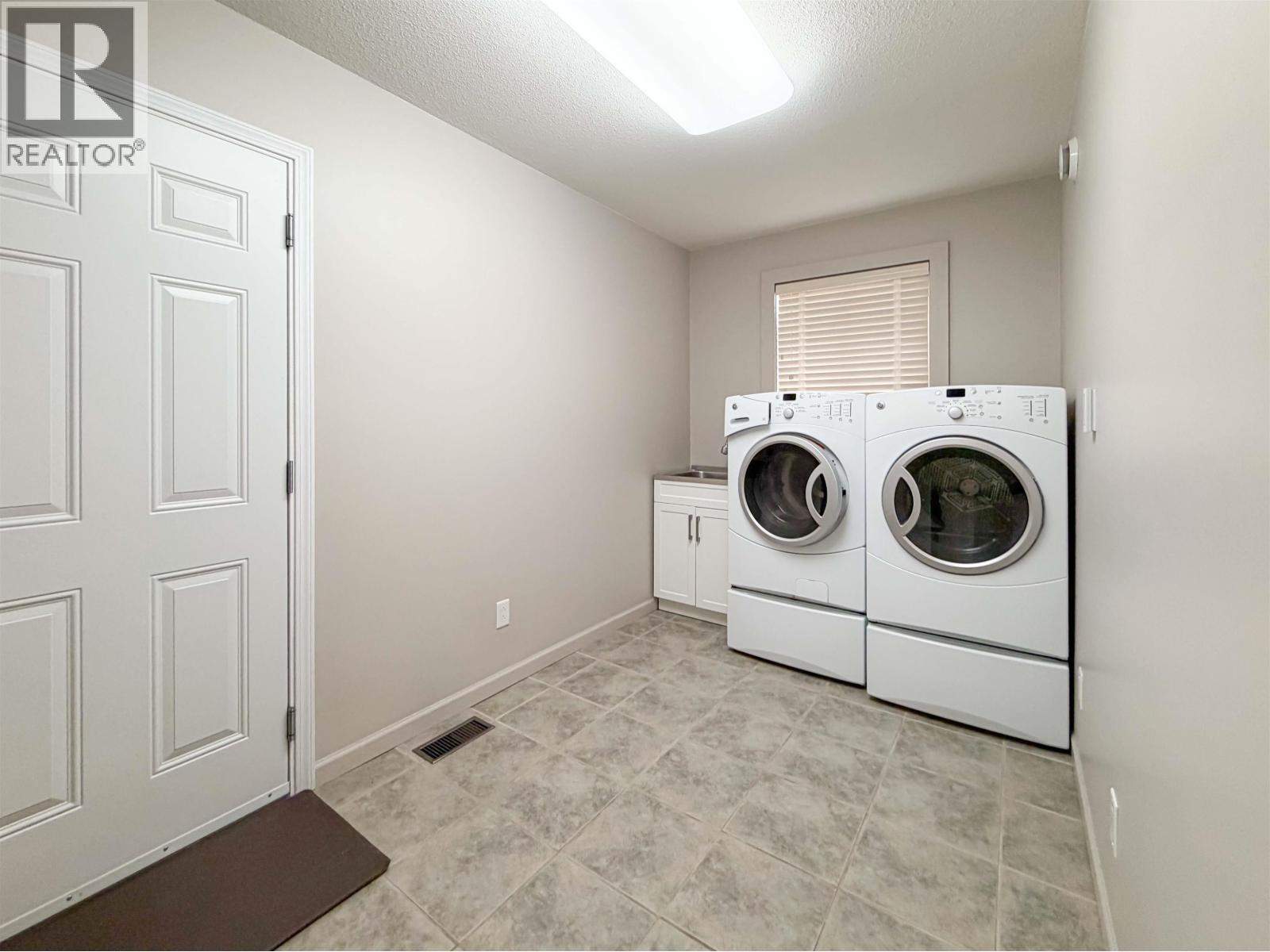 62 WAKITA AVENUE - 11