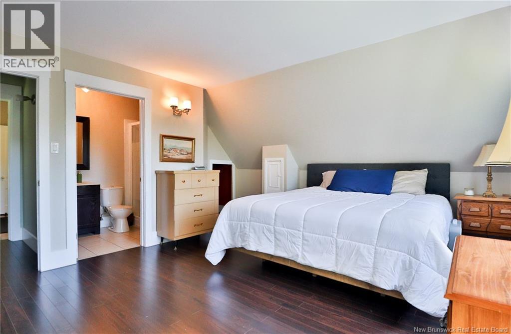 86 Kennebecasis River Road - Image 32